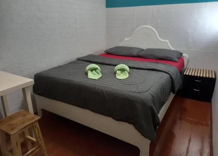 Hostel Sleepwith Me