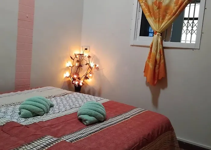 Sleepwith Me Hostel *