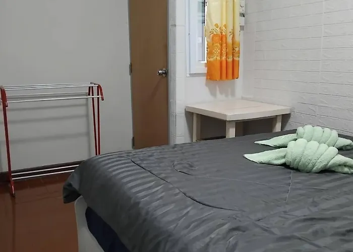 Hostel Sleepwith Me Bangkok