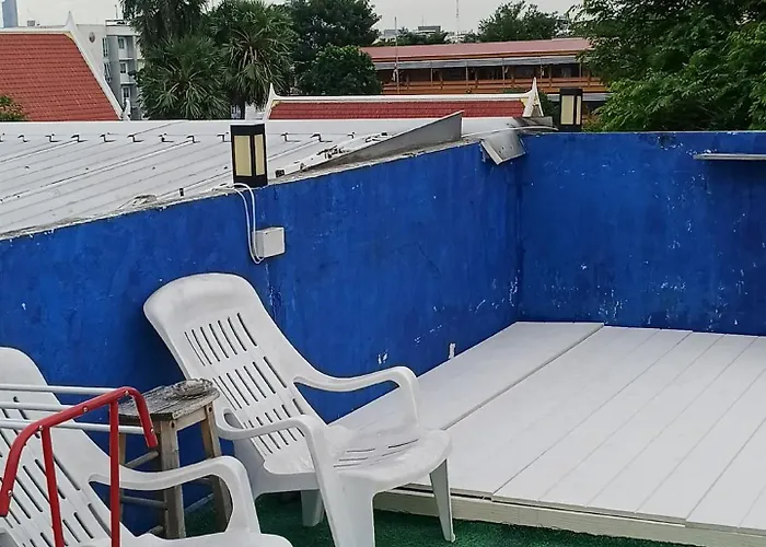 Hostel Sleepwith Me Bangkok