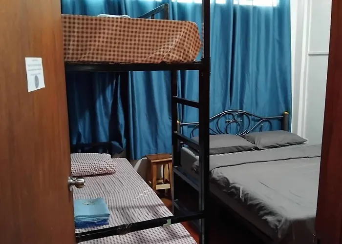 Hostel Sleepwith Me